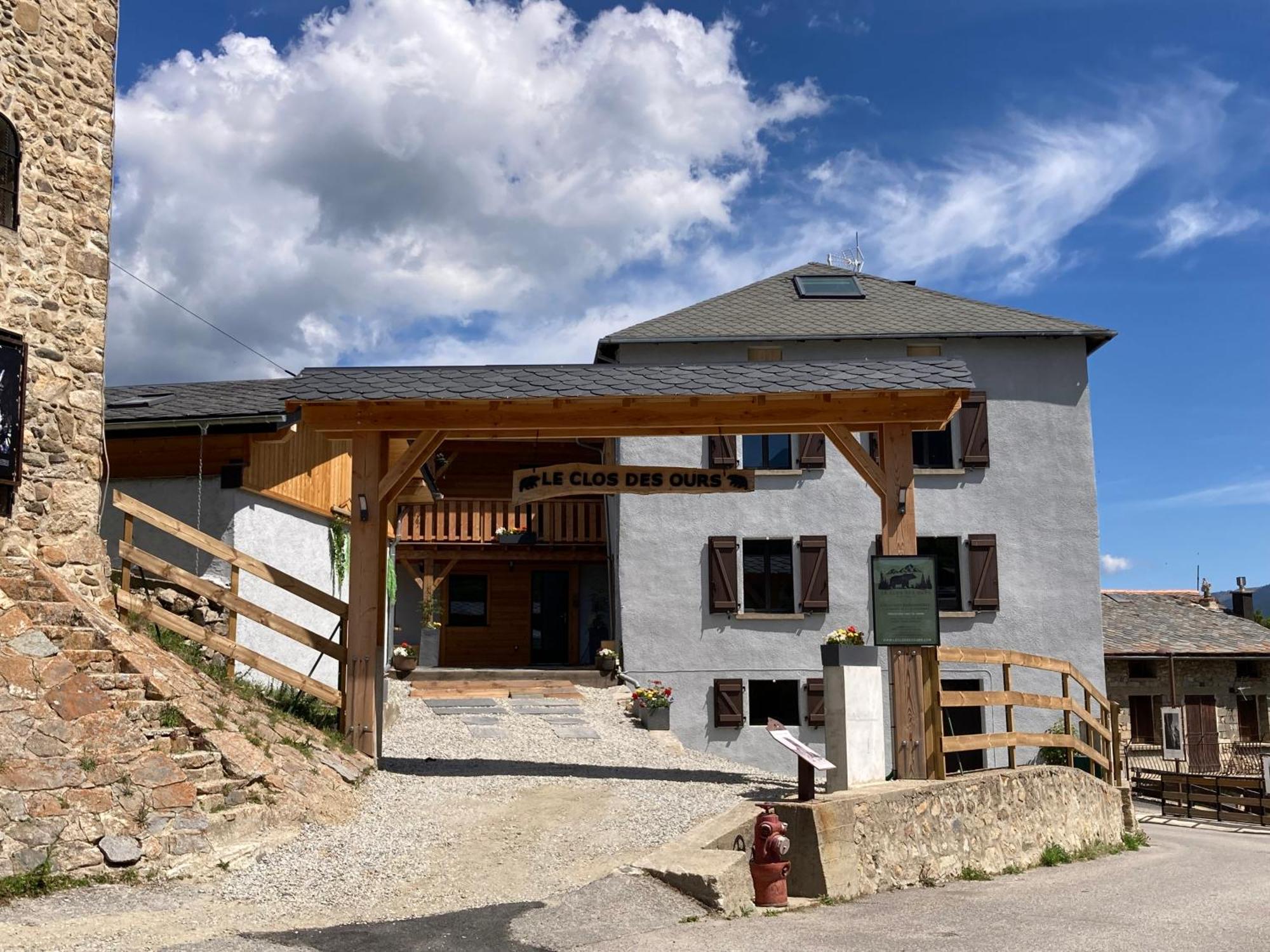 Maison Canelle Le Clos Des Ours Matemale Exteriör bild