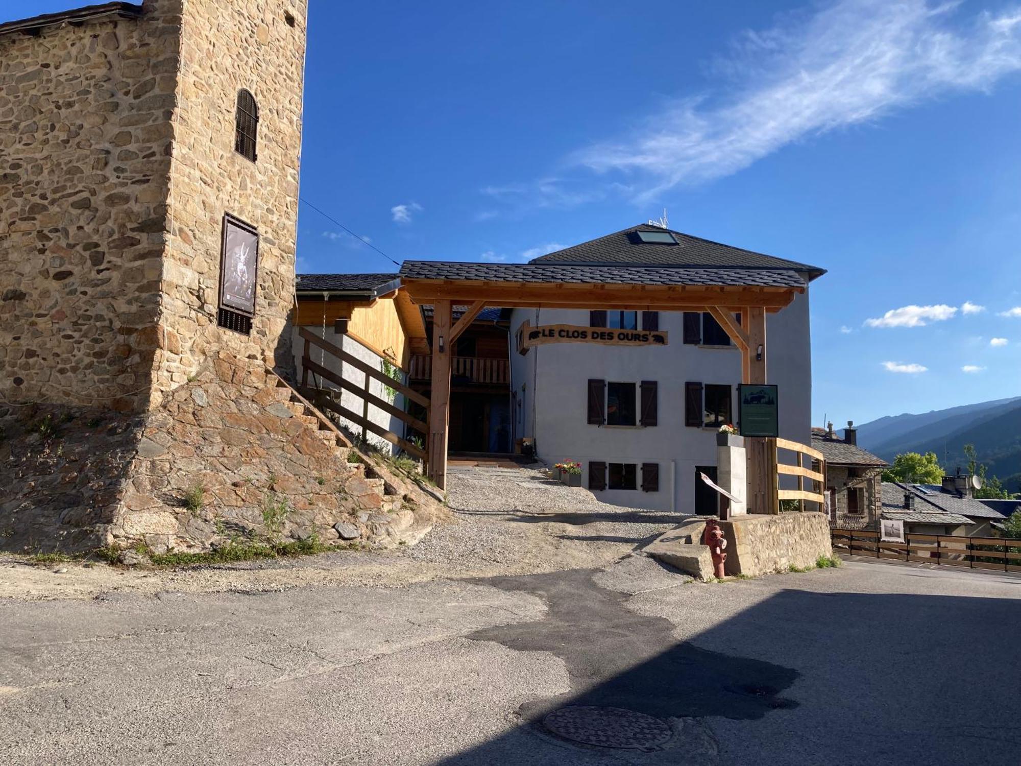 Maison Canelle Le Clos Des Ours Matemale Exteriör bild