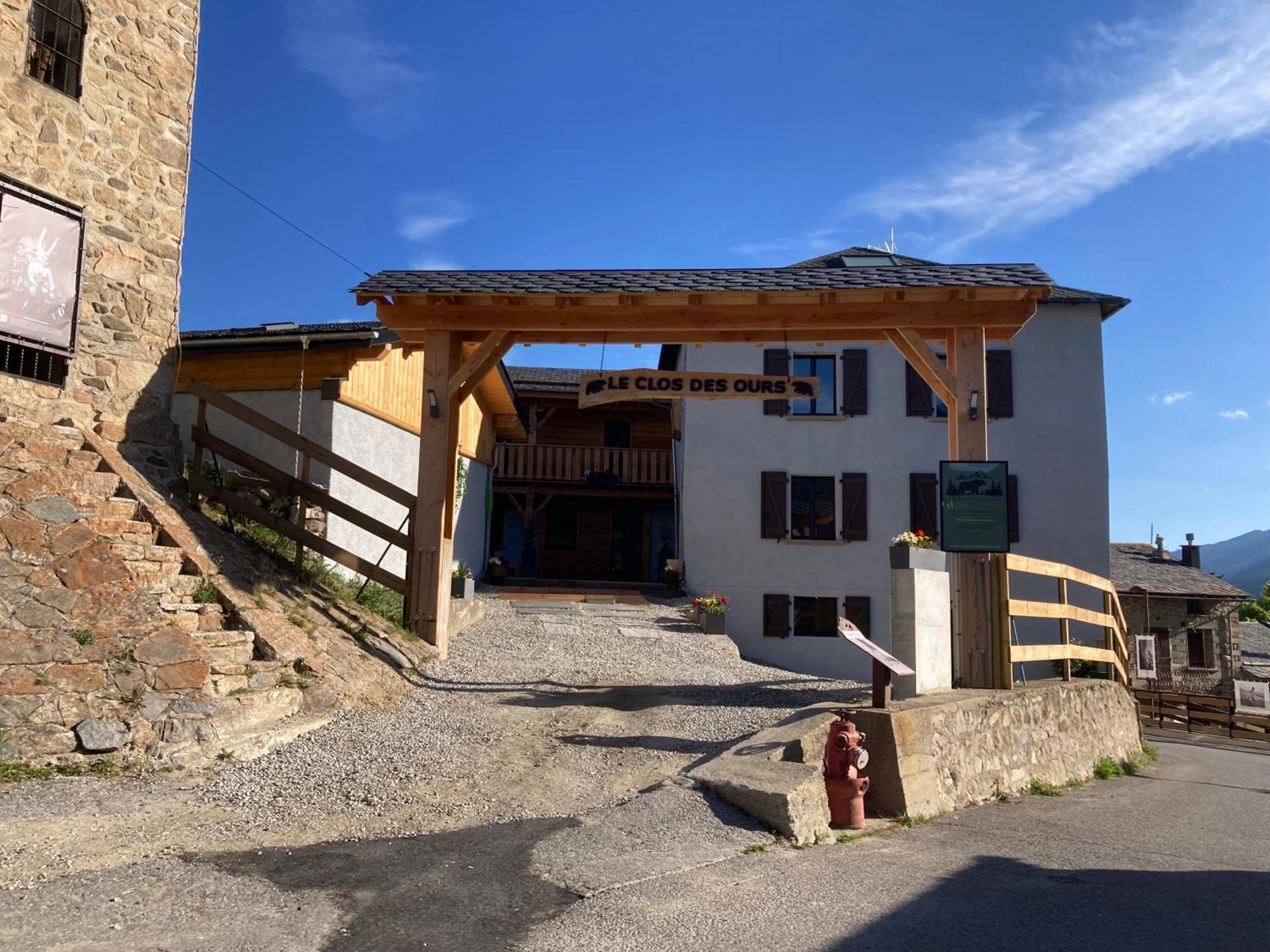 Maison Canelle Le Clos Des Ours Matemale Exteriör bild
