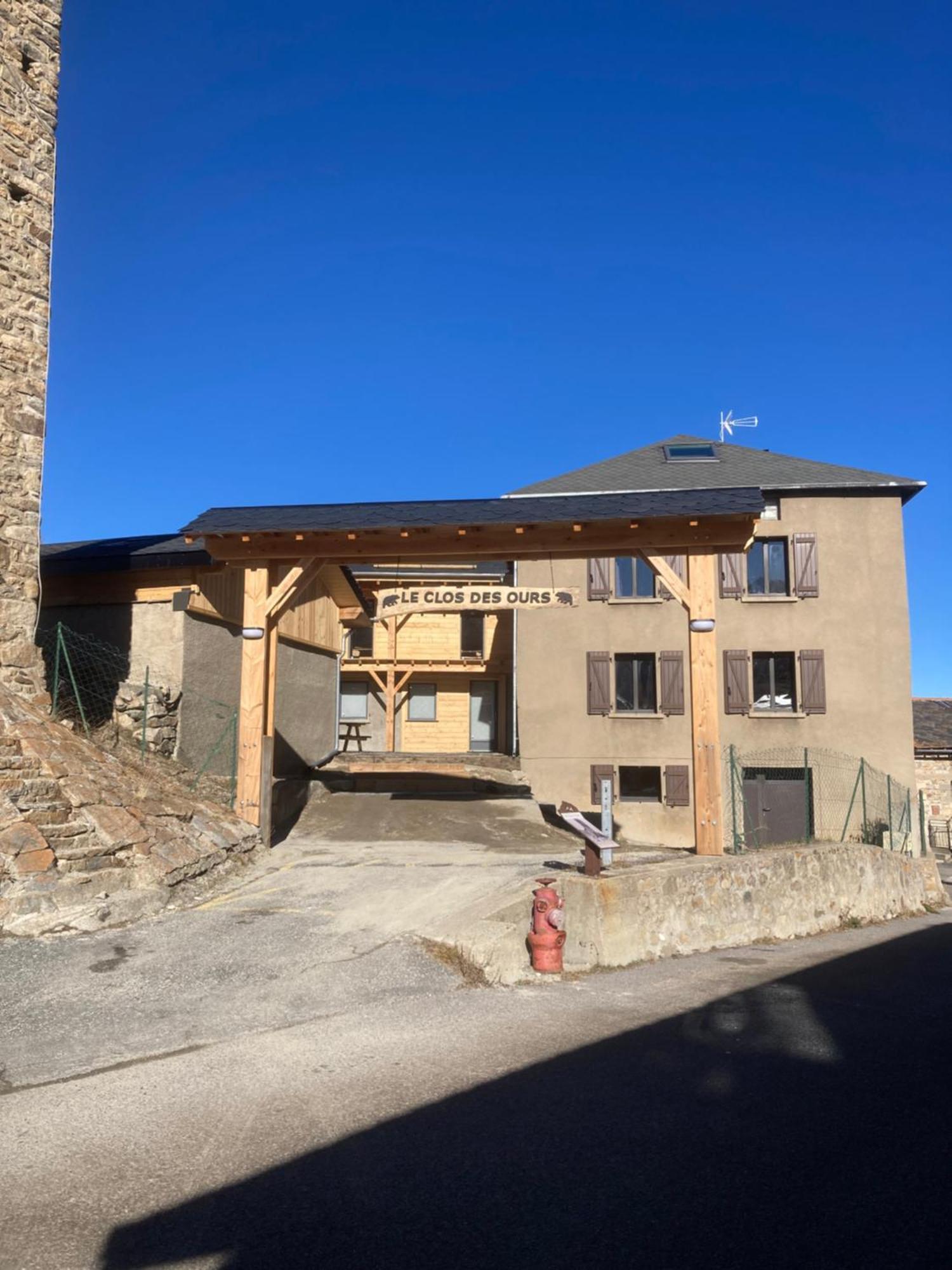 Maison Canelle Le Clos Des Ours Matemale Exteriör bild