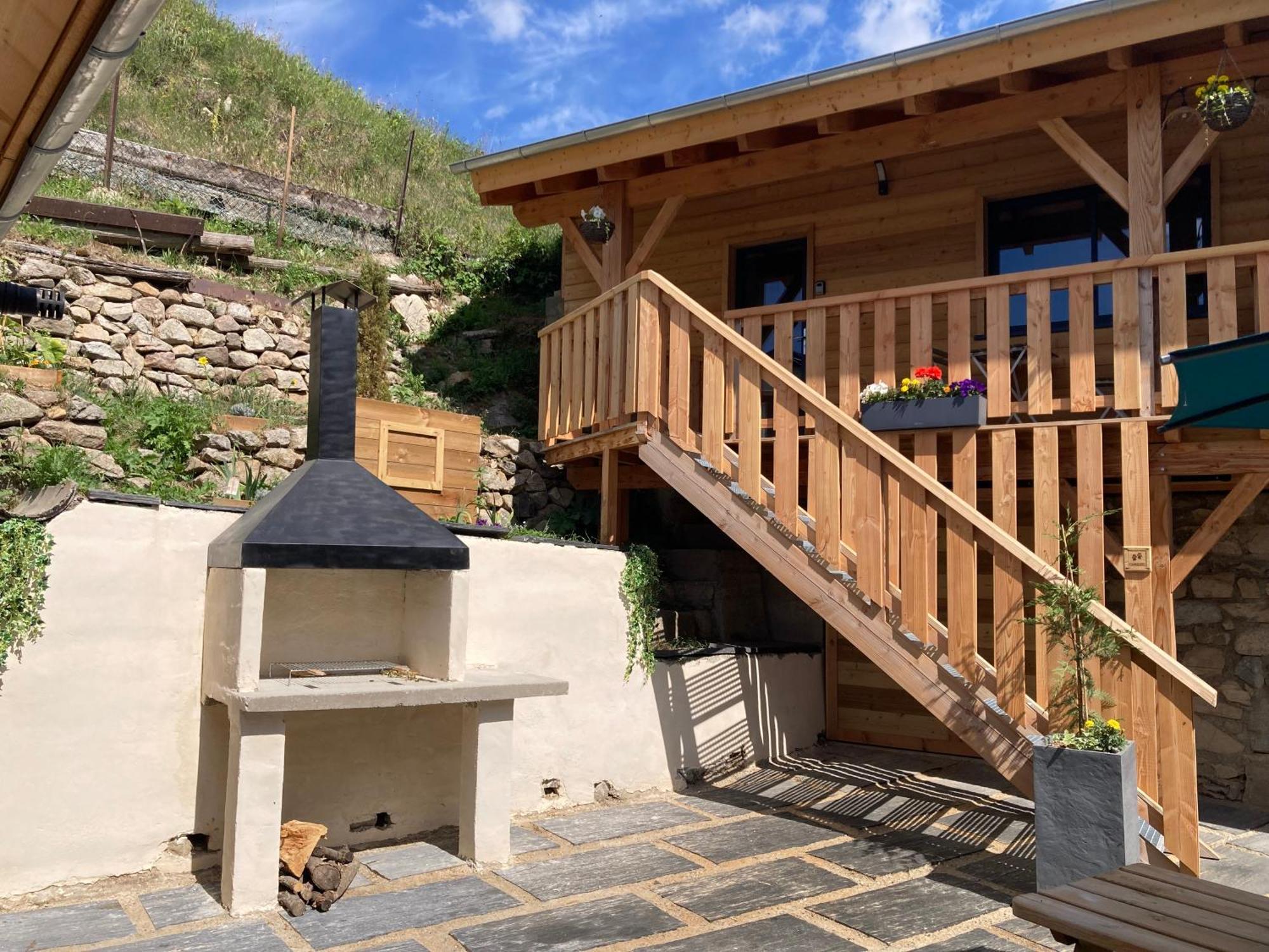 Maison Canelle Le Clos Des Ours Matemale Exteriör bild