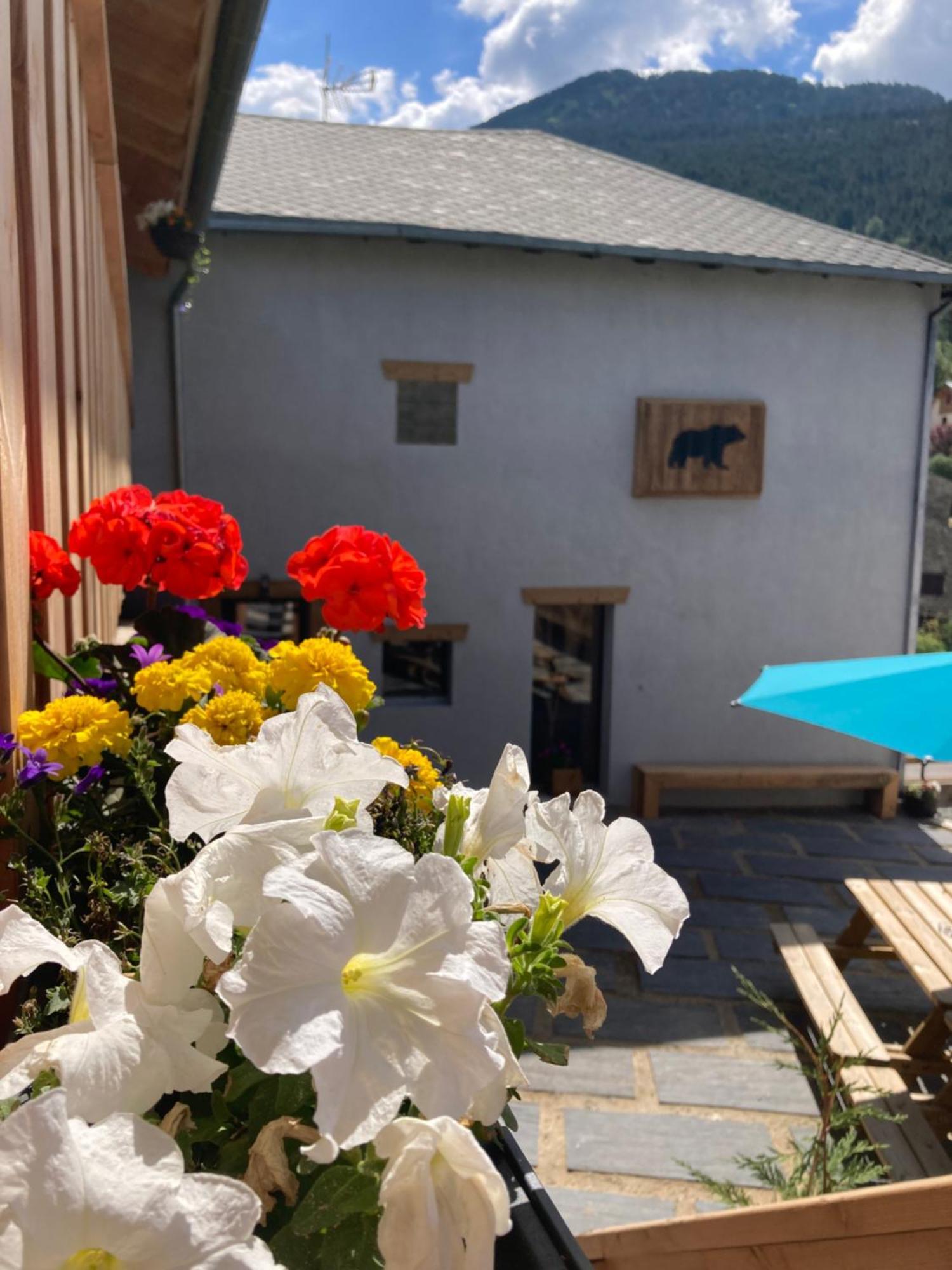 Maison Canelle Le Clos Des Ours Matemale Exteriör bild